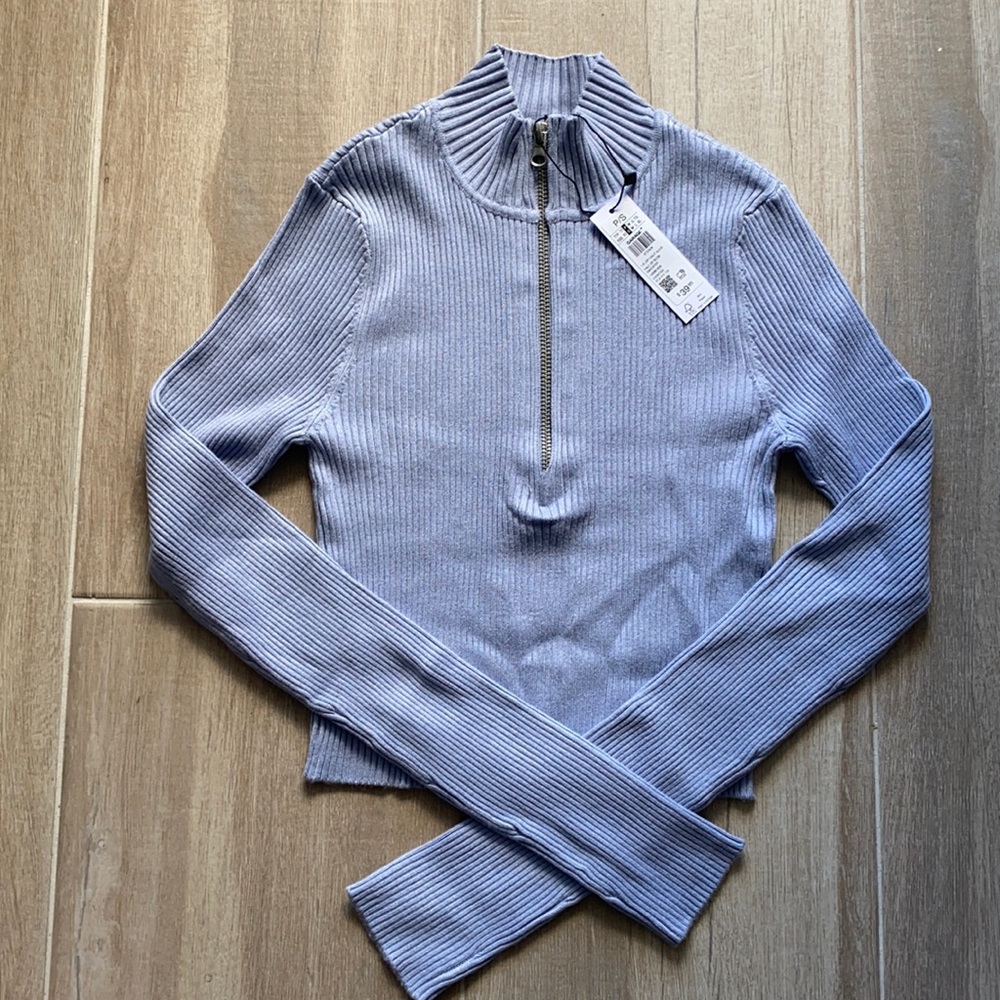 Garage clothing light blue half zip